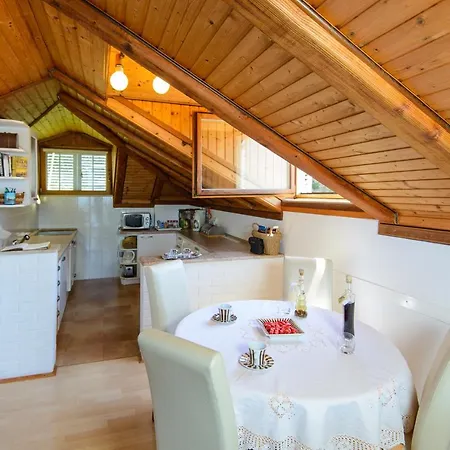 Impeccable 3-bed In Lägenhet *