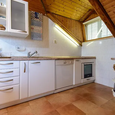 2-bed Sleeps 4 With Sea View 10 Min To Dubrovnik