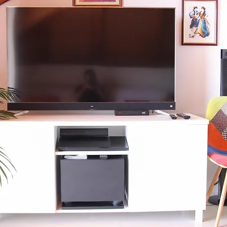 2-bed Sleeps 4 With Sea View 10 Min To