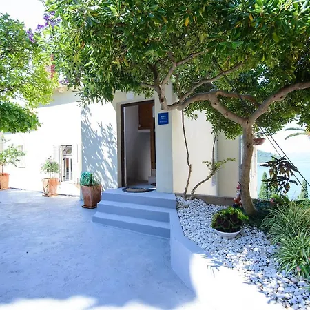 Impeccable 3-bed In